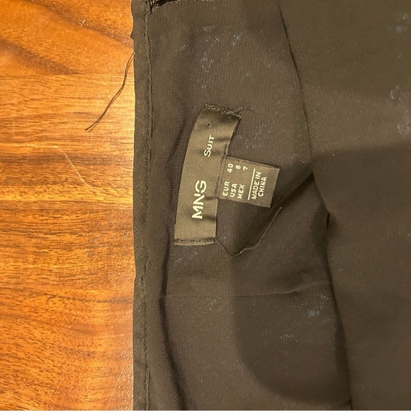 Used mermaid green sequin mini skirt Mango SZ 8 - Picture 2 of 2